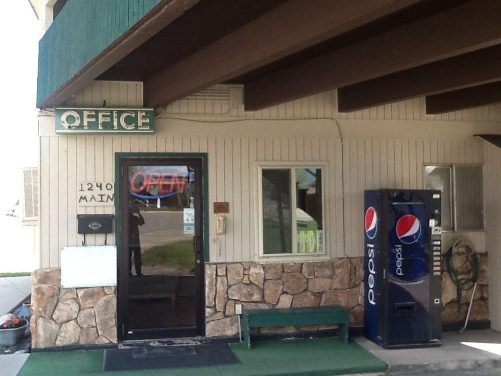 Silver Spur Motel แลนเดอร์ ภายนอก รูปภาพ